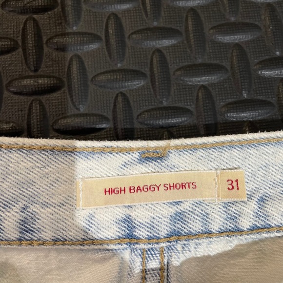 Levi's High Baggy Shorts Blue Light Wash Denim Women's Size‎ W31 - Picture 4 of 9